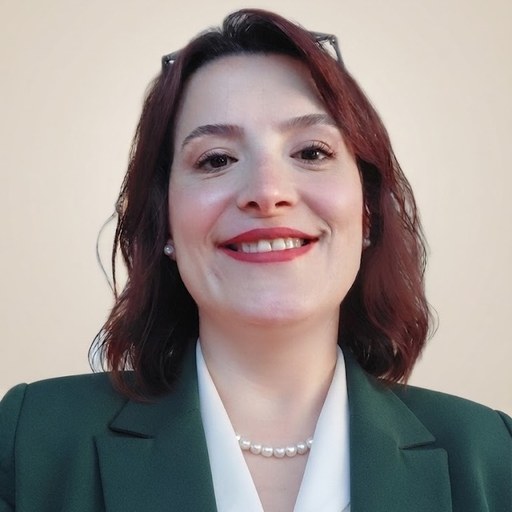 Aslı Şen — Sosyal Bilimler & Tarih Öğretmeni