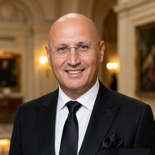Mehmet Sinan Büyükkavir — Kimya Öğretmeni