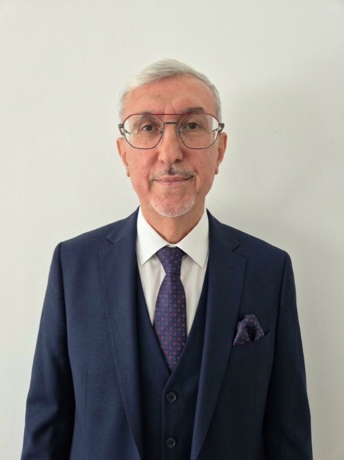 Osman Çalışkan — Türk Dili ve Edebiyatı Öğretmeni