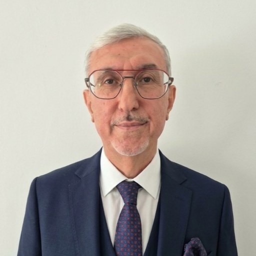 Osman Çalışkan — Türk Dili ve Edebiyatı Öğretmeni